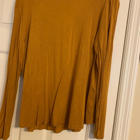 Top - Picture 3 of 4